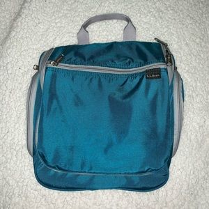 hanging organizer toiletry bag